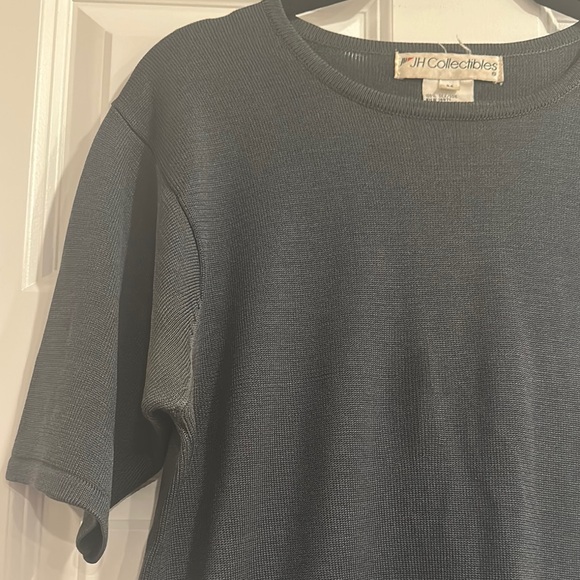 JH Collectibles Women Short Sleeve Tee - Picture 4 of 7